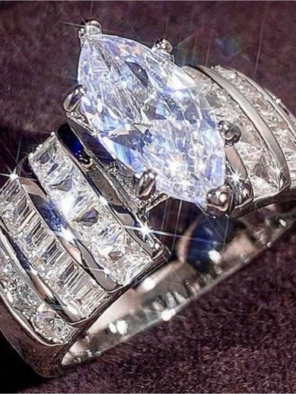 White Gold Diamond cz Marquise-Cut Ring in White Gold Sz 6